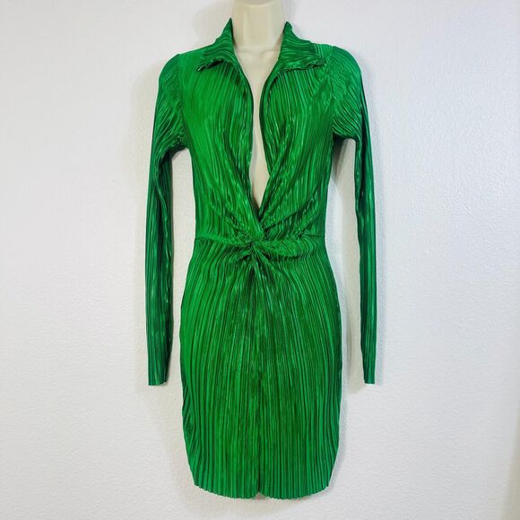 Missguided Dresses & Skirts - Missguided Womens Plisse Twist Front Plunging Long Sleeve Mini Dress Sz 2 Green